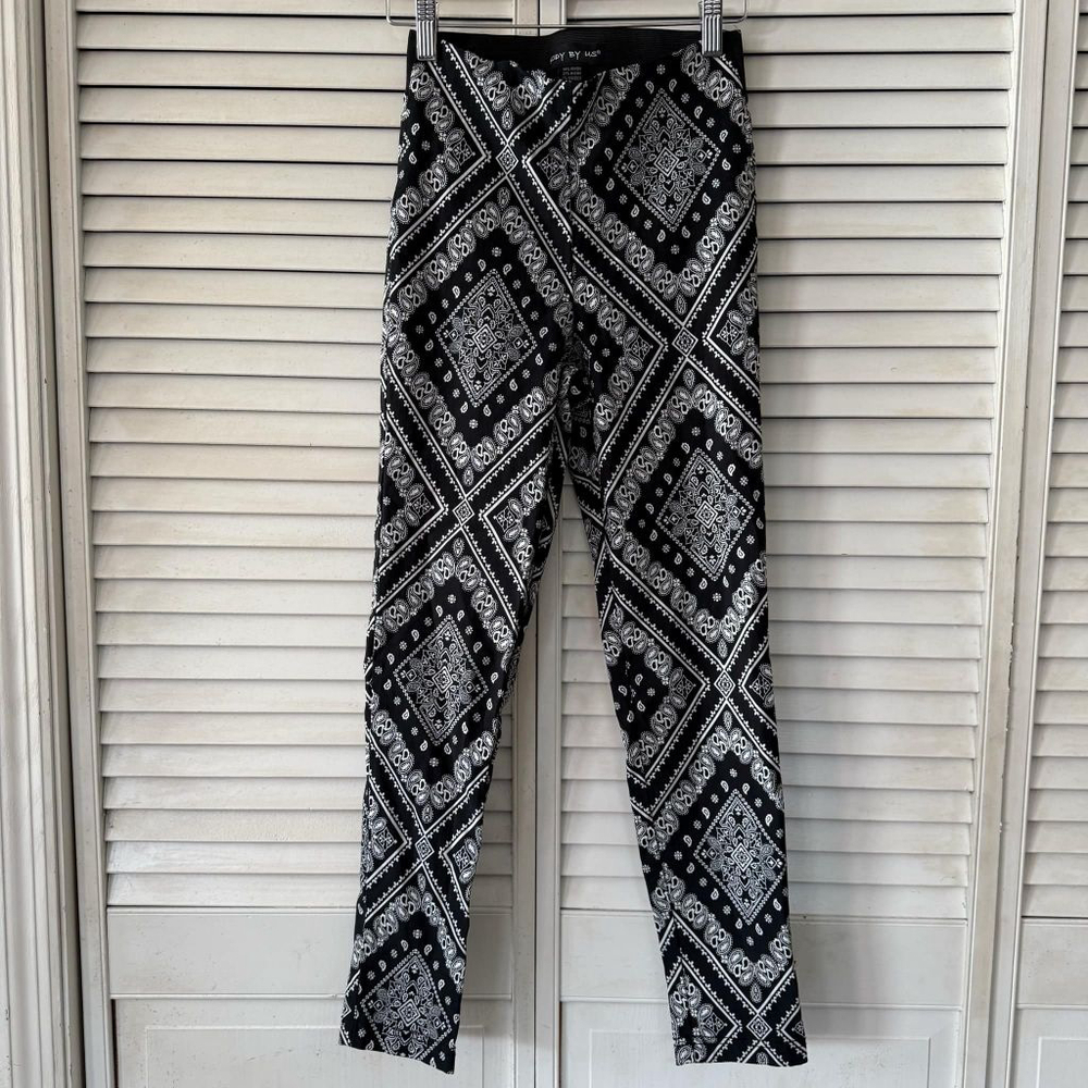 Women's Body By Us Leggings Size S Black and white Patterned